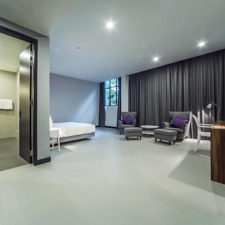 Hollandse Club Hotel Singapore Room photo